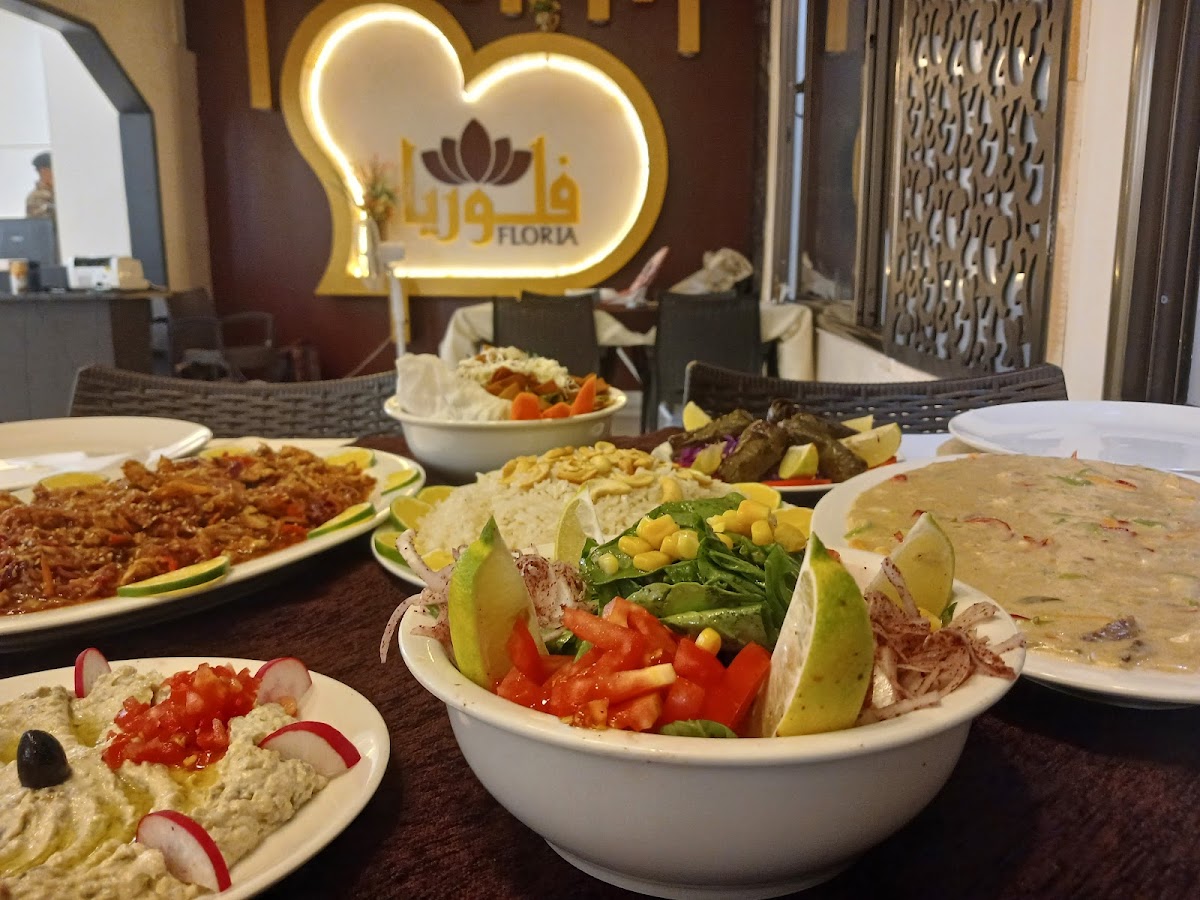 مطعم وتراس فلوريا
